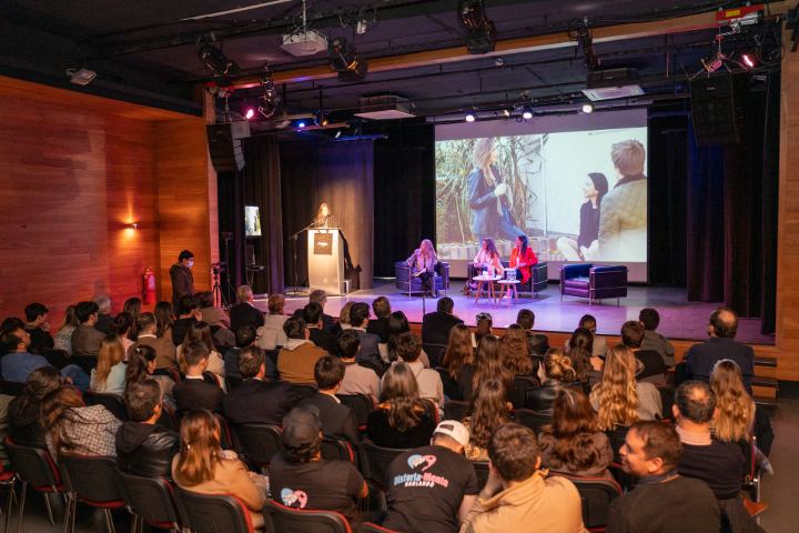 Lanzamiento Libro "Las Damas de Hierro" — fotografía 36