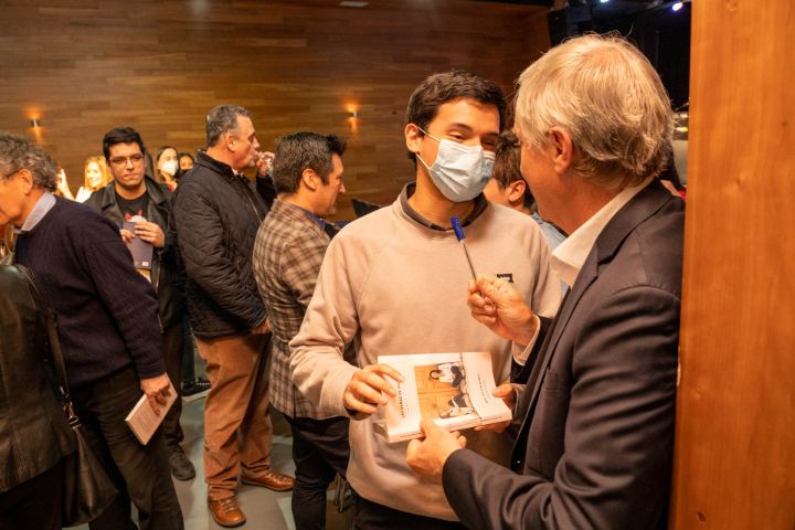Lanzamiento Libro "Las Damas de Hierro" — fotografía 135